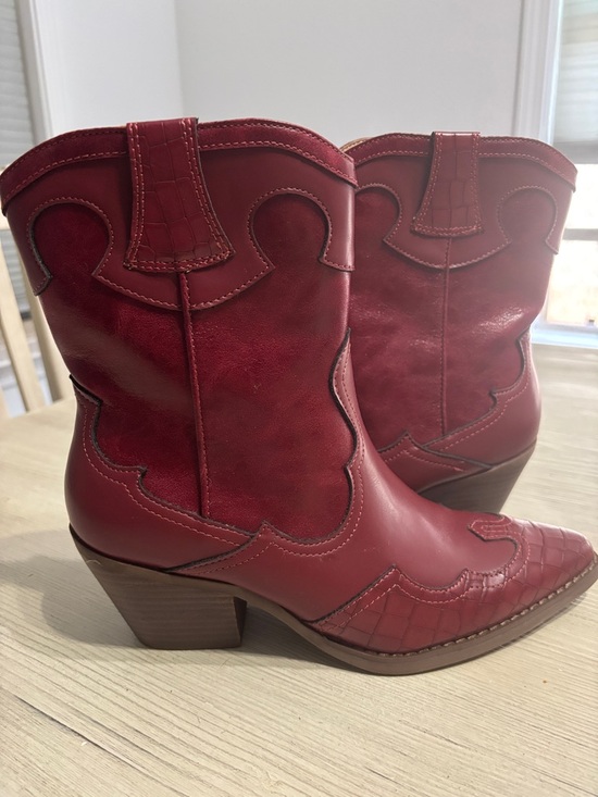 Crown Vintage Shoes - Crown Vintage Burgundy Croc-Embossed Pointed Ankle Booties